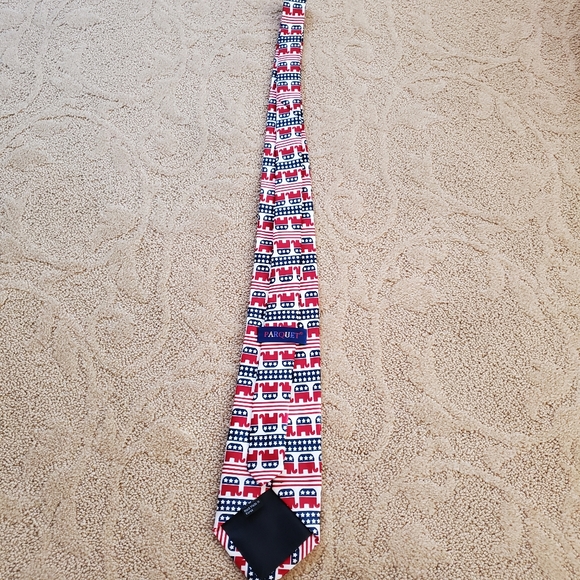 Men's Republican Party Conservative Elephant Neck Tie Fox News Political Party - Picture 3 of 5